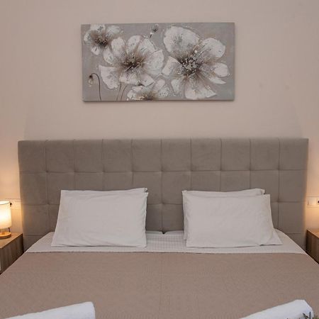 Costas Apartments Mesongí Zimmer foto
