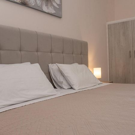 Costas Apartments Mesongí Zimmer foto