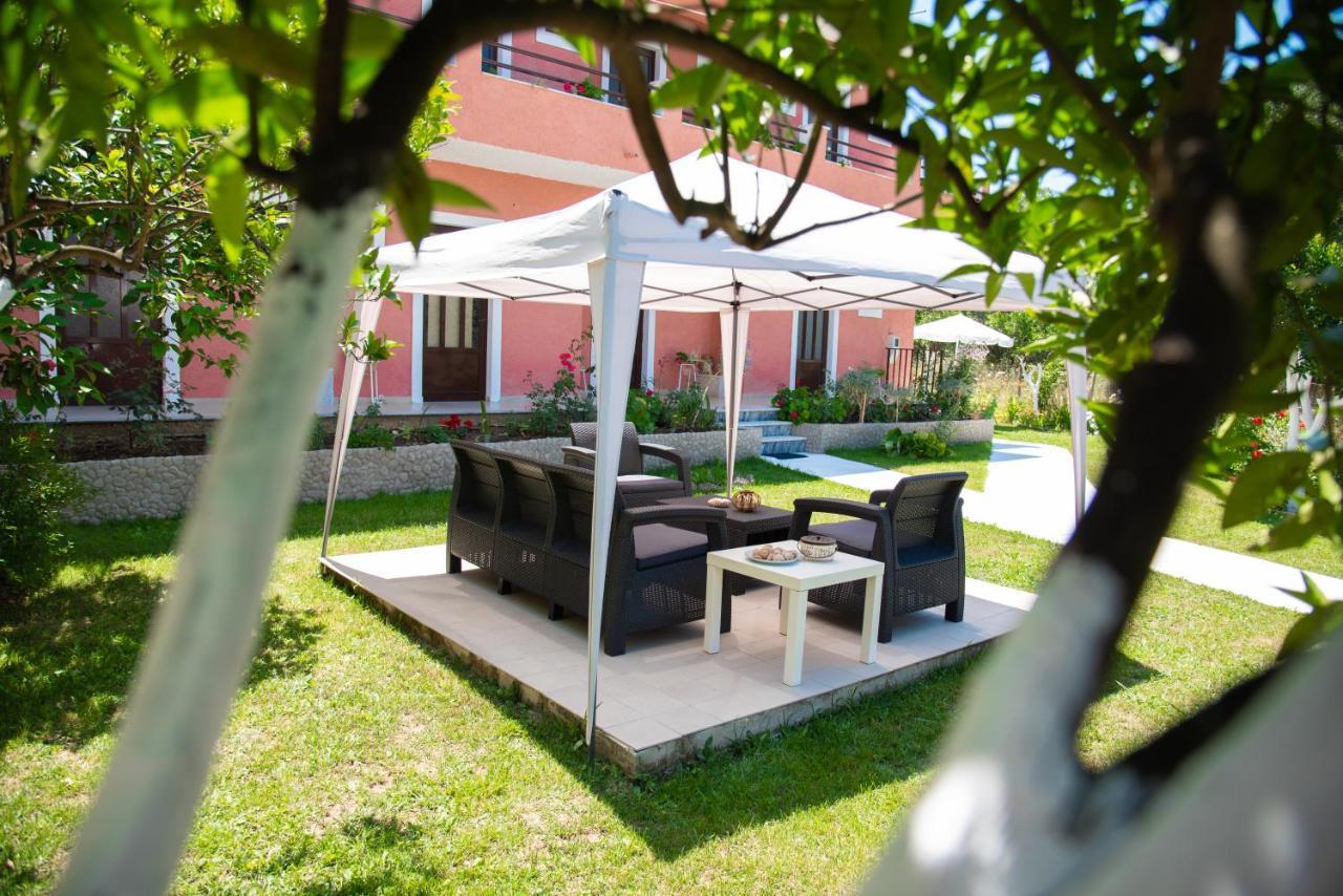 Costas Apartments Mesongí Exterior foto