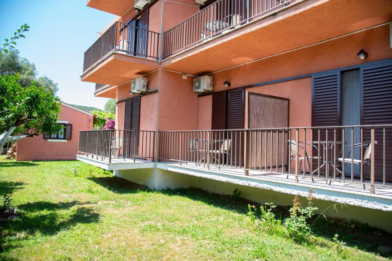 Costas Apartments Mesongí Exterior foto