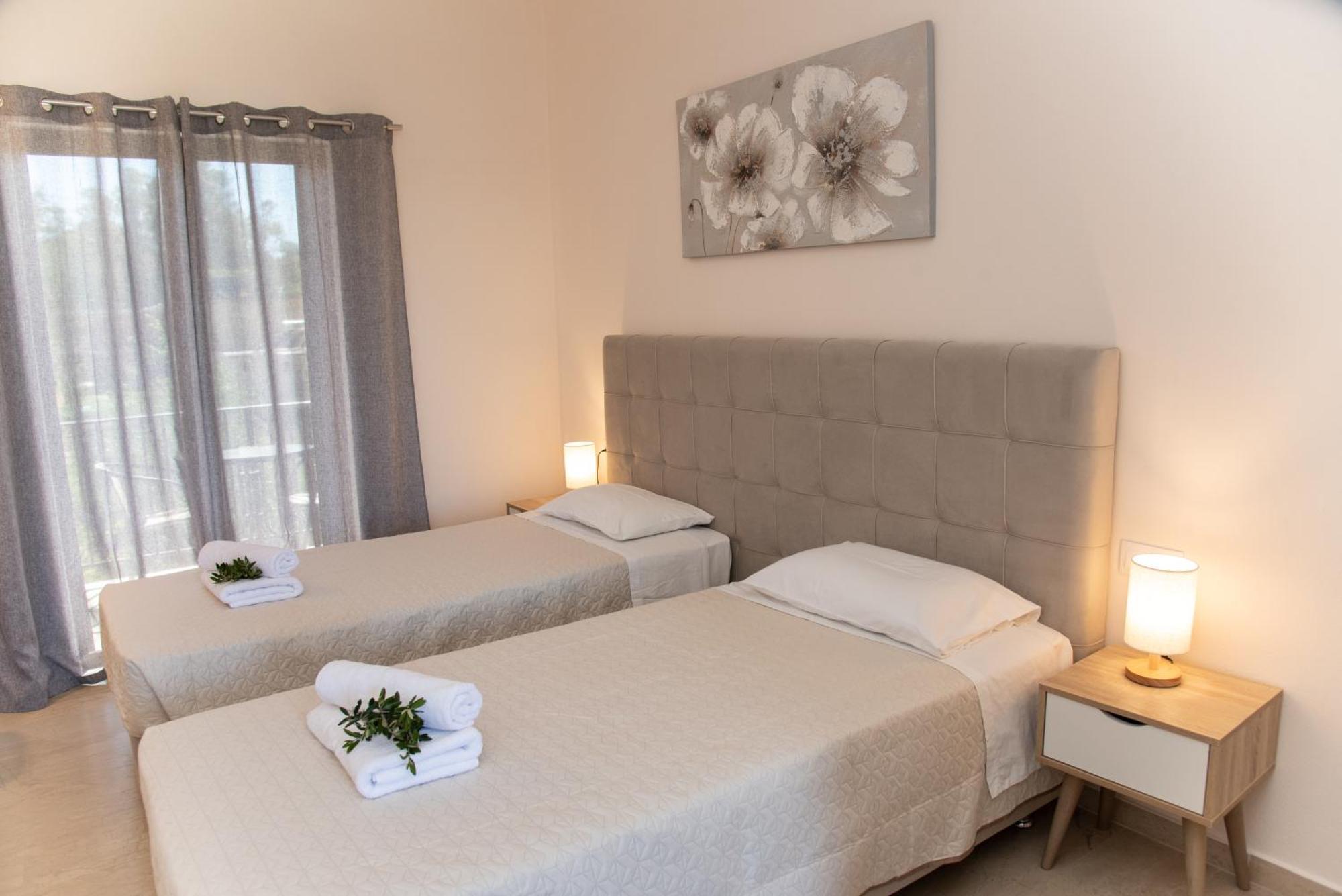 Costas Apartments Mesongí Zimmer foto
